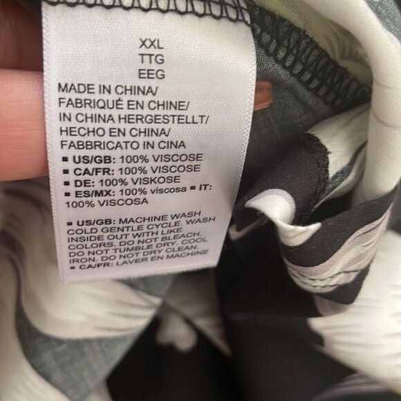 28 PALMS Floral Black White Yellow Halter Look Maxi Dress - Picture 14 of 14